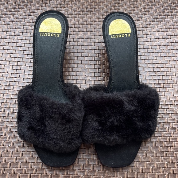 Furry, kitten-heel slides - Picture 2 of 4